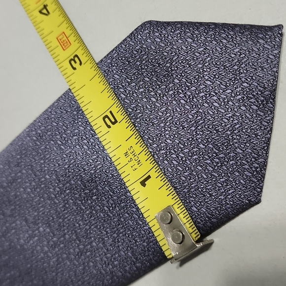 Expression Tie - Picture 3 of 4